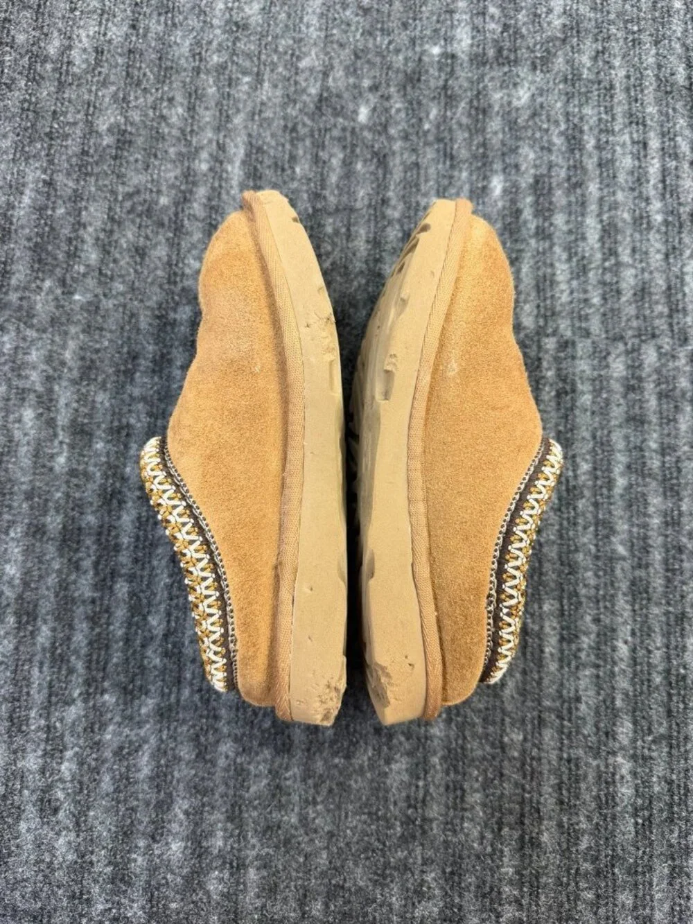 UGG Tasman Chestnut Suede Sheepskin Slippers Kids Size 1